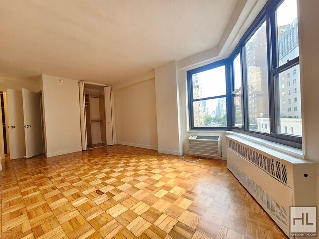 Fourth Avenue - Fourth Avenue Apartment Unit 5B