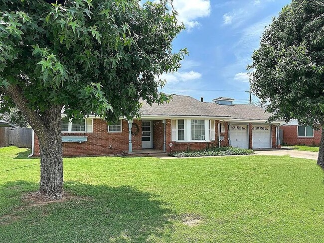 Photo - 2200 SW 71st St House