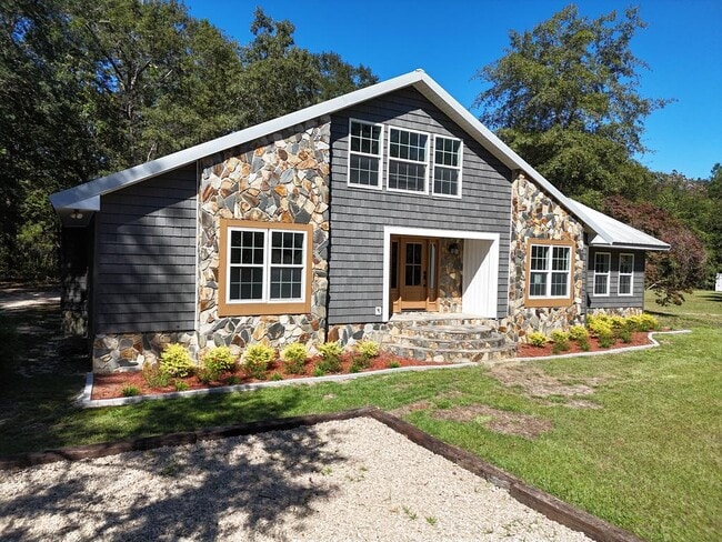 Building Photo - 171 Longwood Dr