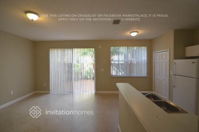 Photo - 7732 NW 114th Pl