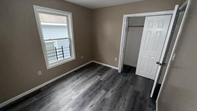 Photo - 766 E 26th St Unidad 2