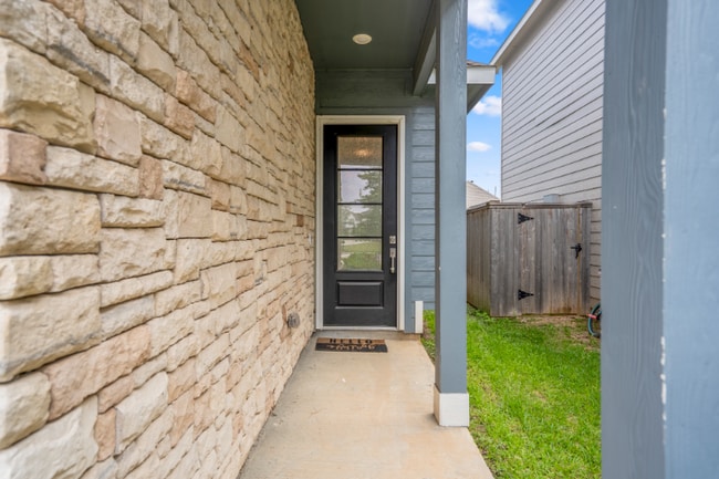 Photo - 613 Royal Arch Dr Casa