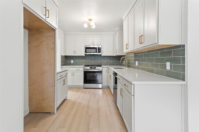 4224 Alamo Ave