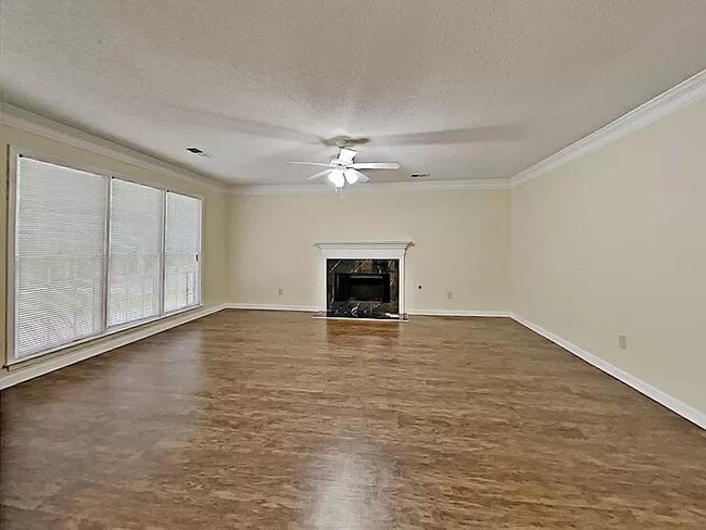 Photo - 155 Martin Run