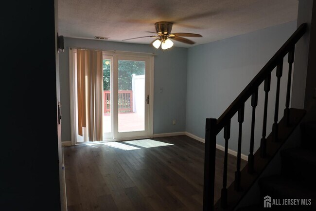 Photo - 63 Cottonwood Ct Unit 63