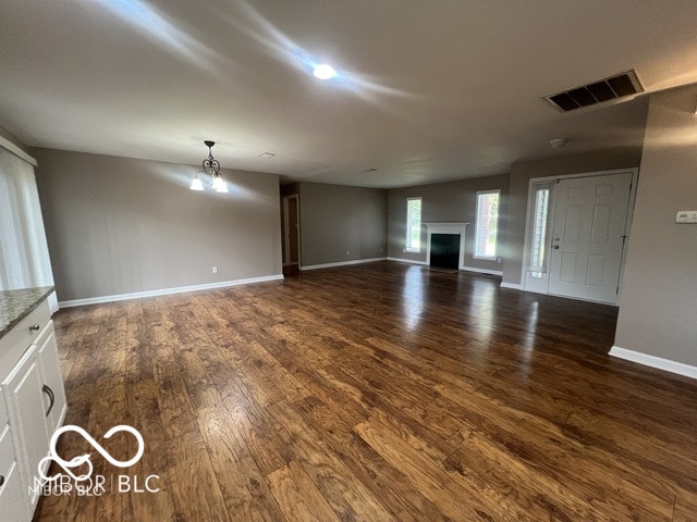945 Fox Hill Dr