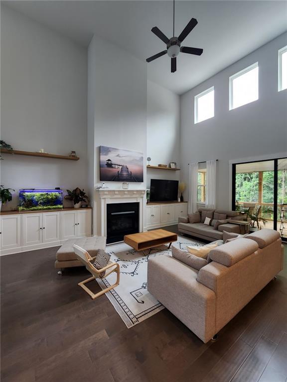 Photo - 116 Crestbrook Wy
