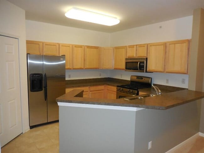 Photo - 824 W Summerfield Gln Cir