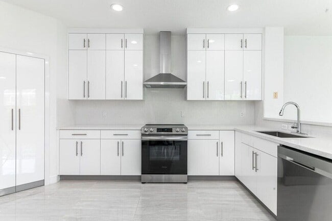 Photo - 10879 Handel Pl