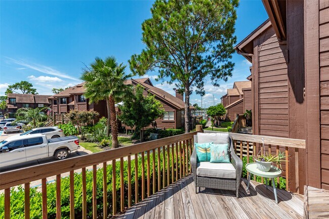 Photo - 723 Davis Rd