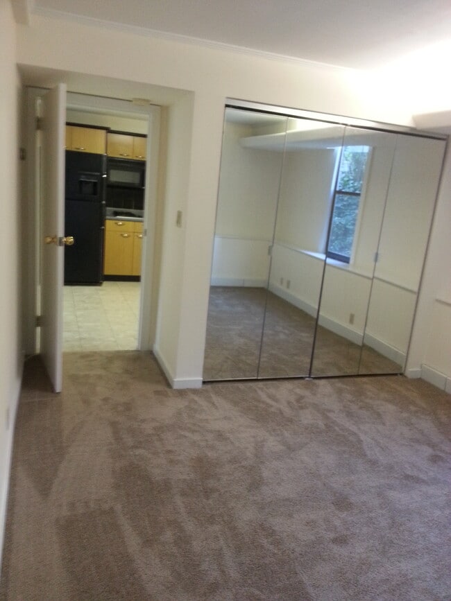 Photo - 30 Cross St E Unit 1st Floor