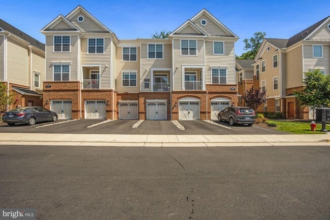 Elevated Living in The Ridges: A Worthingt... - Elevated Living in The Ridges: A Worthingt... Apartment Unit #115
