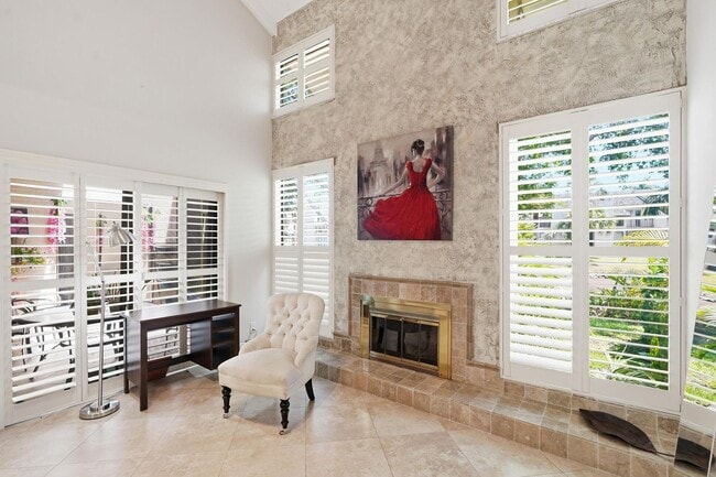 Building Photo - 6075 Glendale Dr
