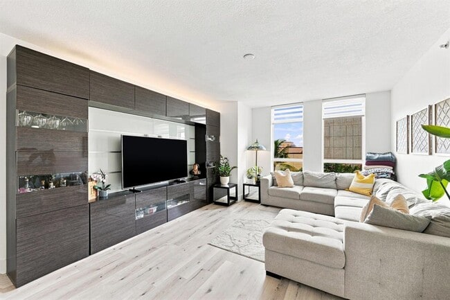 Building Photo - 610 W Las Olas Blvd Unit 416N