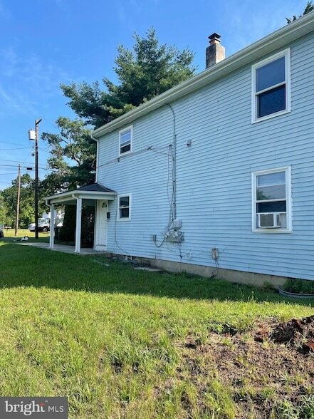 Photo - 711 E Maple Ave