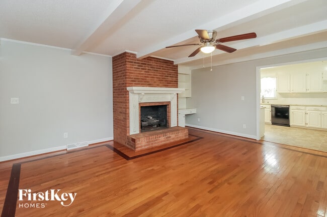 Photo - 535 Drumheller Rd