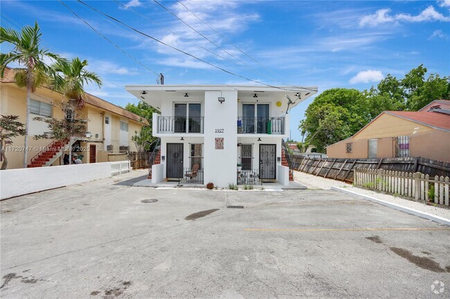 Building Photo - 1927 NW 20th Ave Unit 1 Rental