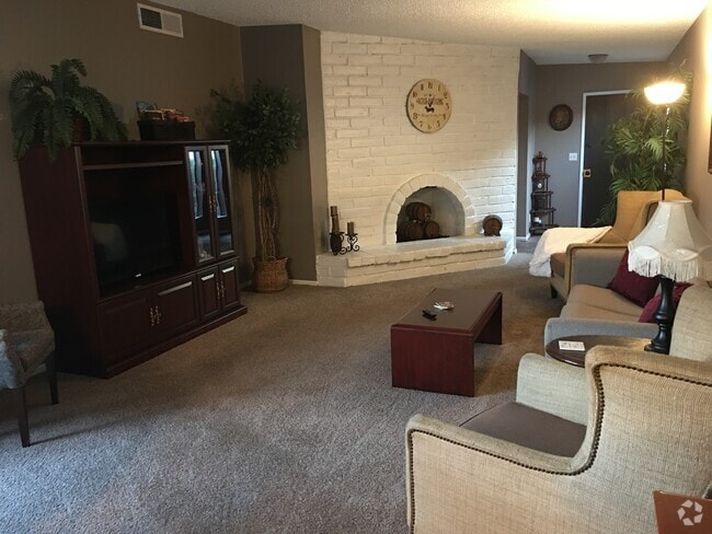 Building Photo - 557 W Santa Ana Ave Unit -1 Rental