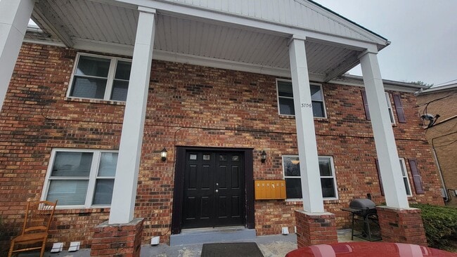 Building Photo - 3706 Noblitt Dr Unit 3706 Noblitt Dr - 1
