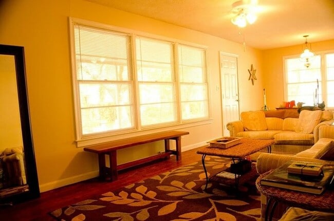 Folleto médico de Rosedale 2020 - 5087 Pittman St