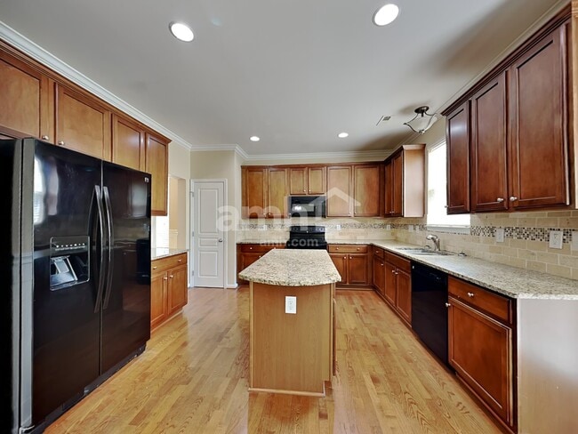 Photo - 1748 Main Divide Dr