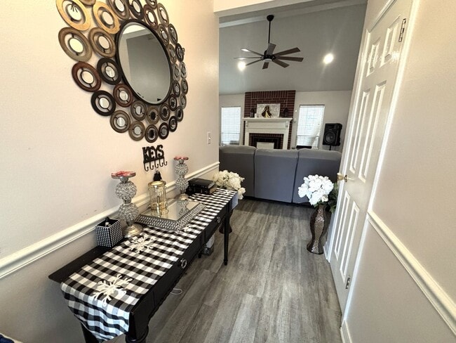 Photo - 4 BEDROOM ONLY 7 MILES FROM BARKSDALE AIR FORCE BASE