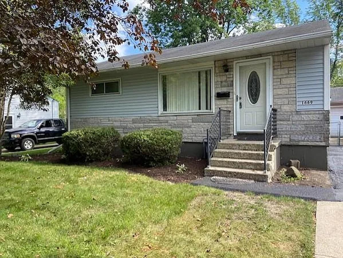 Lovely 3-Bedroom Home for Rent in Quiet Wa... - Lovely 3-Bedroom Home for Rent in Quiet Wa...
