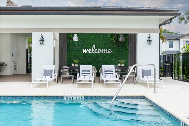 Building Photo - 4083 Sunset Wy