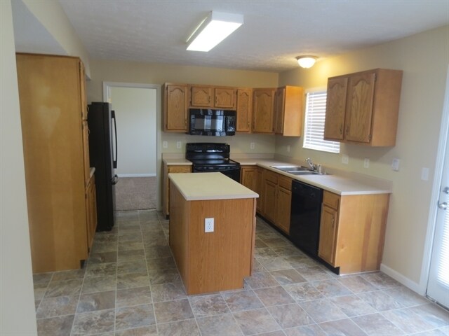 Photo - 1291 Shannon Ln