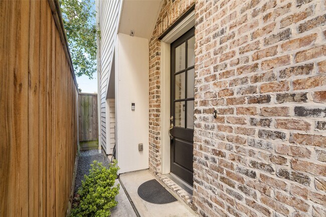 Photo - 6018 Maxie St