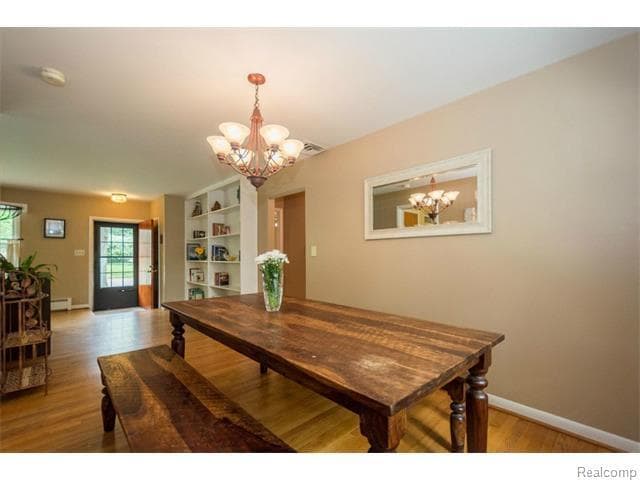 Building Photo - 1811 Alhambra Dr