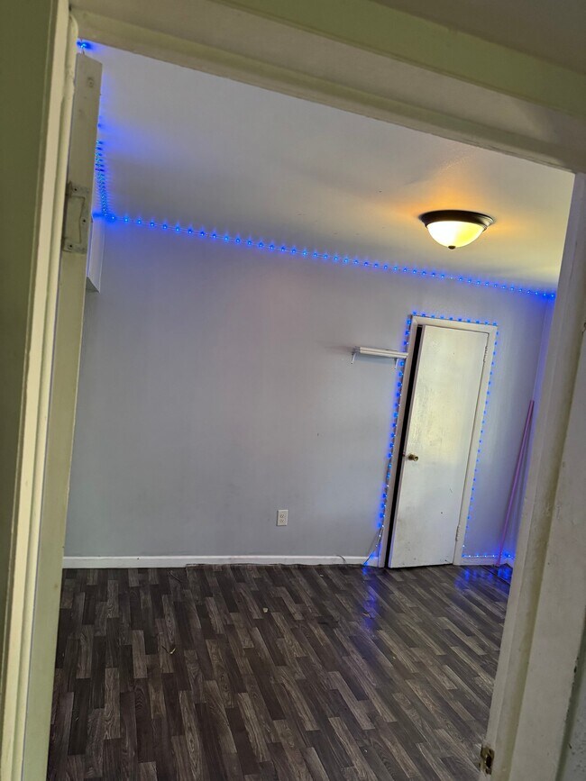 1209 Congress St Unit 6 (3 rd floor)