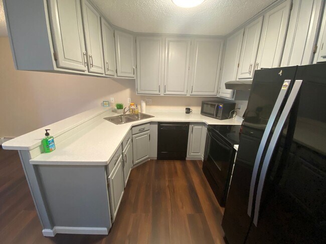 Photo - Fully Remodeled Morningside Apartment!