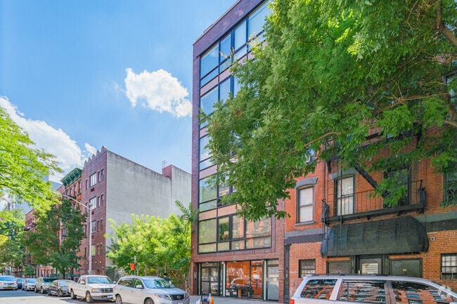 229 E 2nd St, Nueva York, NY 10009-7070 - 229 E 2nd St