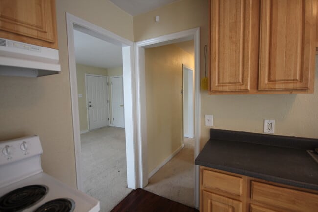 Photo - 3 Bedroom Duplex with Lovely Backyard(Upstairs) Unidad Upstairs