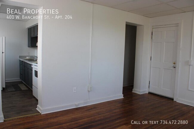 Photo - 401 W Bancroft St Unidad Apt. 204