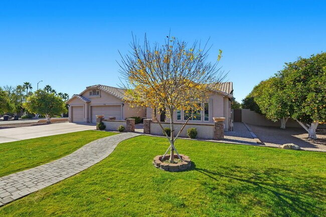 Photo - 1426 N Omaha Cir