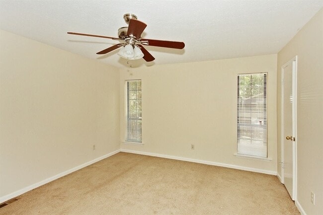 Photo - 4091 Oak Stone Dr