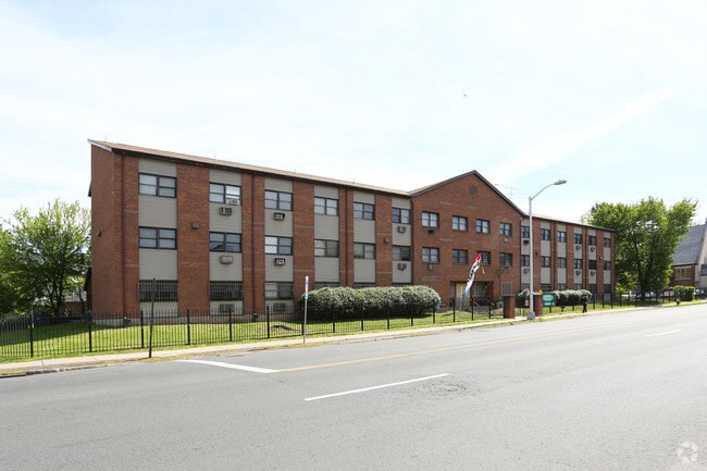 Building Photo - Faith Manor