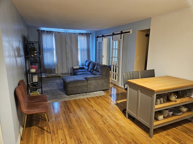 Building Photo - 5803 Calloway St Unit Forest Hills Chateau apt