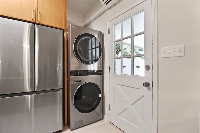 Photo - 11924 Idlewood Dr Unit Guest Suite