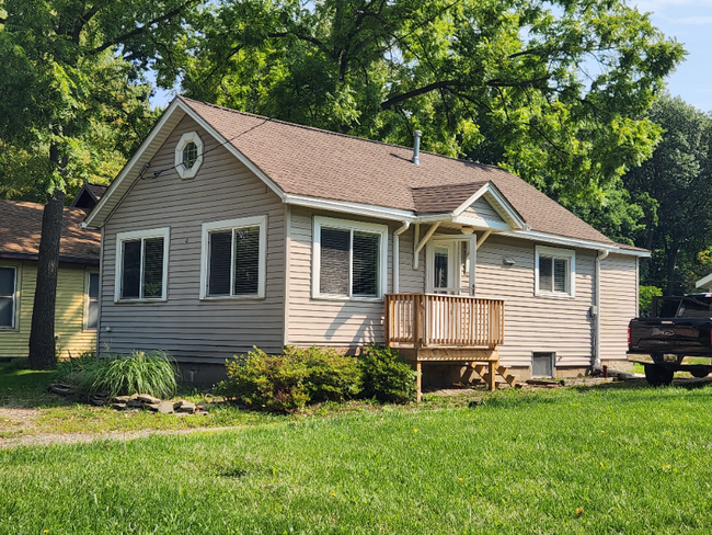 Photo - 10701 Portage Rd House