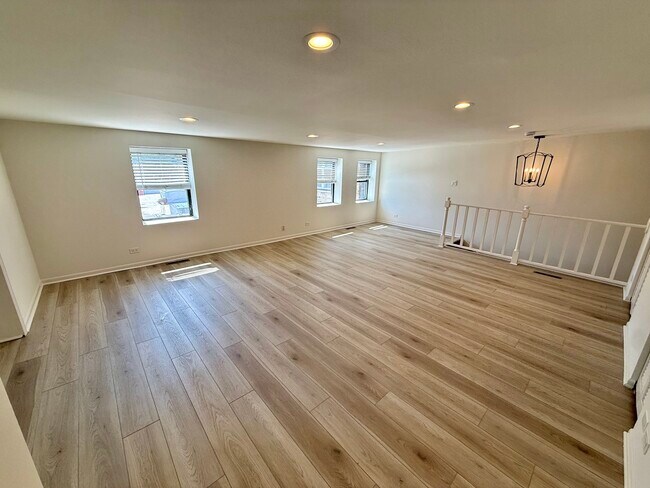 Photo - 937 W Armitage Ave