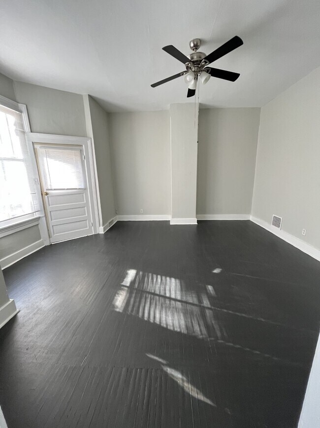 Photo - CNC Leasing Group