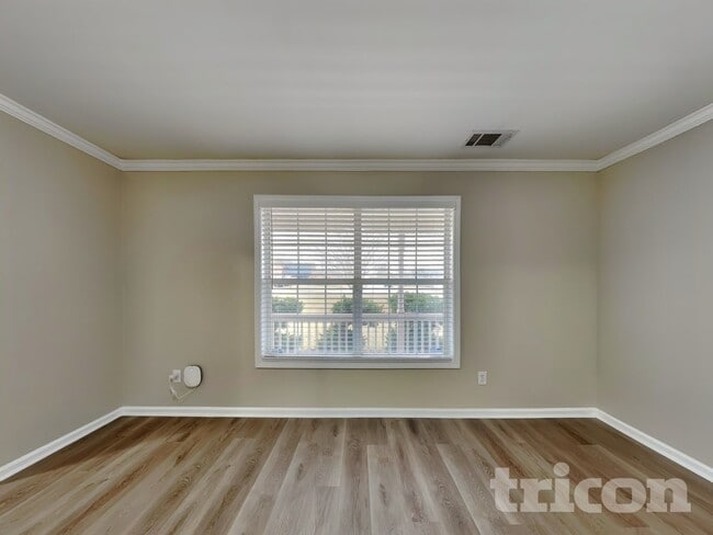 Photo - 1503 Elena Dr