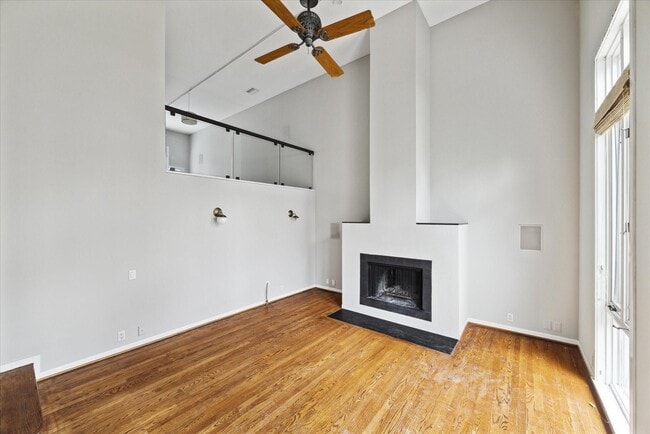 Building Photo - 1393 Arlington St Unit 1393 Rental