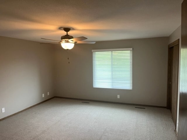 Photo - 3584 Neerpark Dr