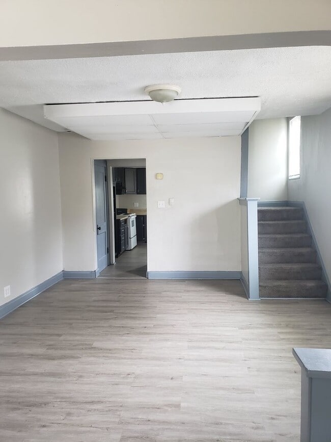 Photo - 209-211 N. Hague Avenue Unidad 211 N. Hague Avenue