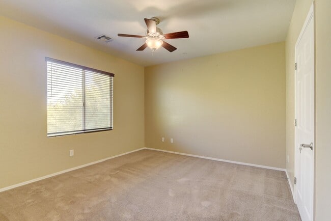 Photo - 8324 W Charleston Blvd Unidad 2056