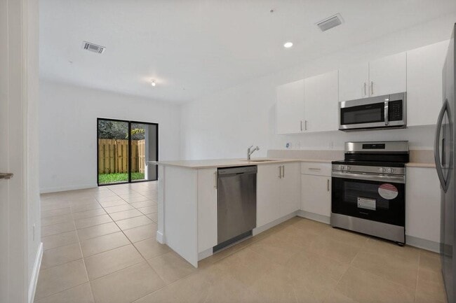 Photo - 250 SW 159th Ln